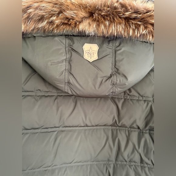 Mackage Gavin Army Green Down Coat with Leather Sleeves and Fur Hood - Picture 11 of 13